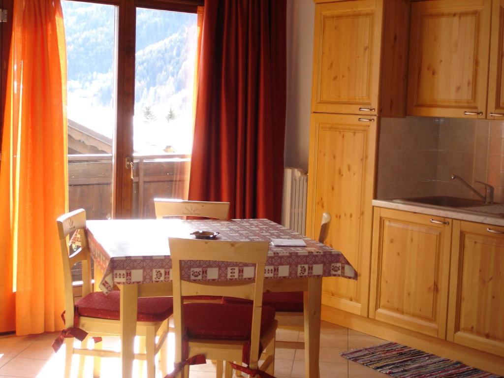 Chalet Alberti Μπόρμιο Δωμάτιο φωτογραφία